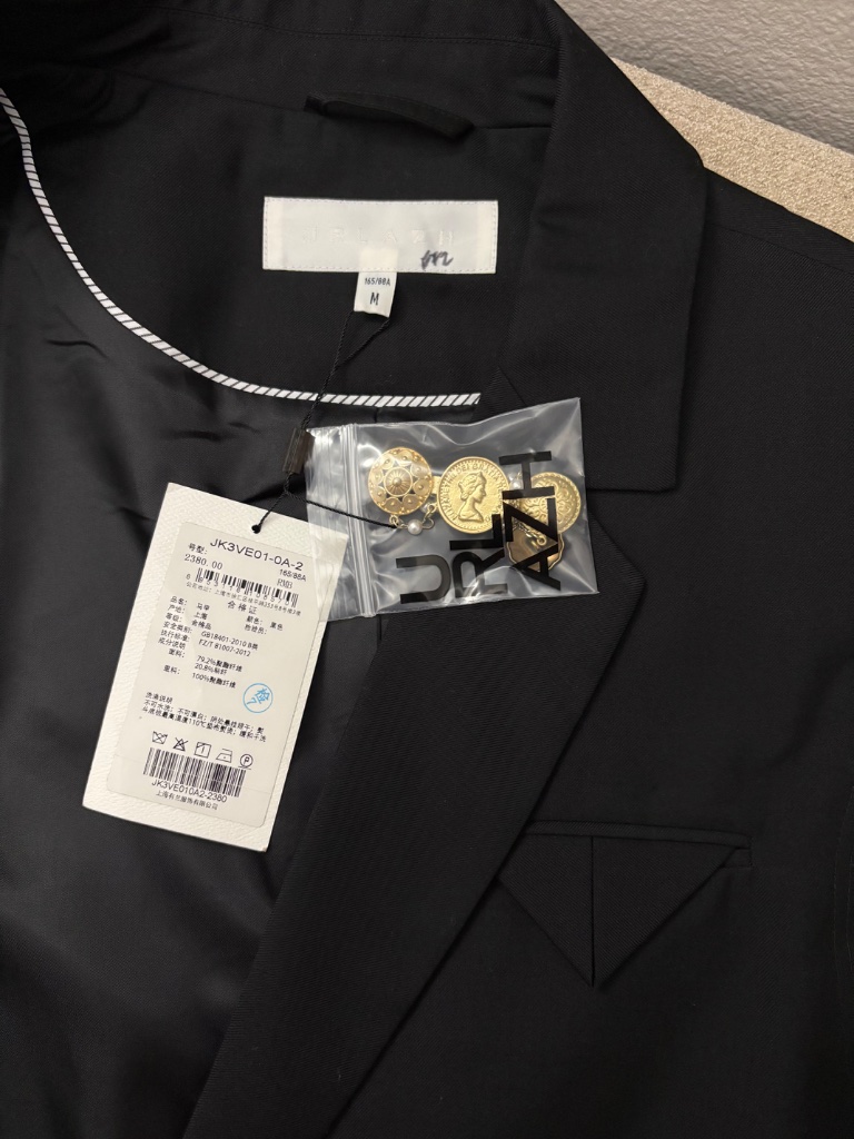 Urlazh Oversized Black Vest Sleeveless Blazer With Gold Buttons Women Medium Nwt — image 6 of 8